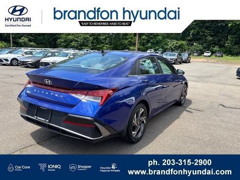 Used 2024 Hyundai Elantra SEL w/ Convenience Package FWD image 6