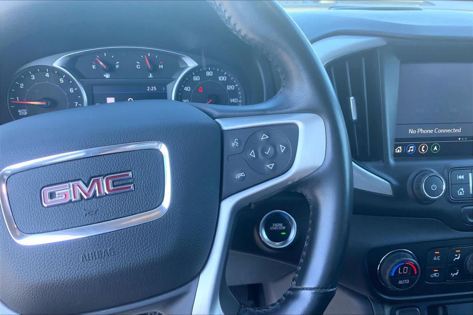 Used 2021 GMC Terrain SLT w/ Infotainment Package II FWD image 25