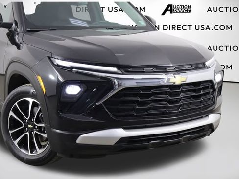 Used 2024 Chevrolet TrailBlazer LT FWD image 39