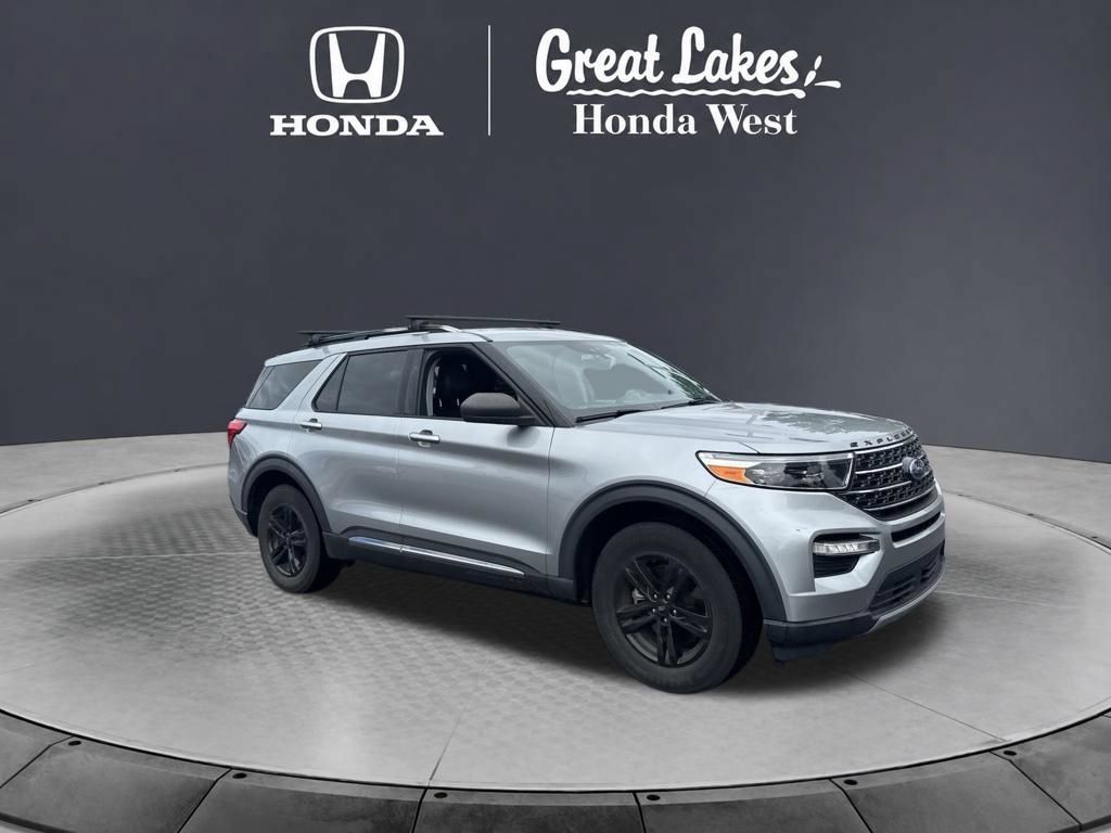 Used 2021 Ford Explorer XLT w/ Equipment Group 202A AWD/4WD image 6