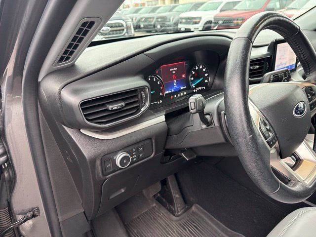 Used 2021 Ford Explorer XLT w/ Equipment Group 202A AWD/4WD image 15