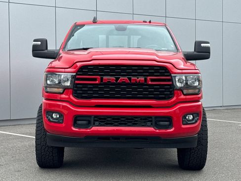 Used 2024 RAM 2500 Big Horn w/ Night Edition AWD/4WD image 8