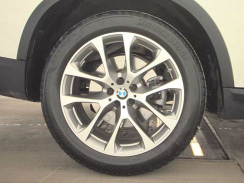 Used 2025 BMW X5 xDrive40i w/ Climate Comfort Package image 12