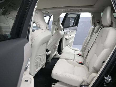 Certified 2024 Volvo XC90 B6 Plus w/ Protection Package Premier AWD/4WD image 21