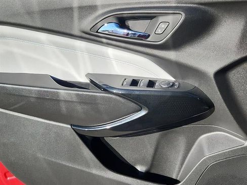 New 2026 Chevrolet Trax LT w/ Driver Confidence Package FWD image 6