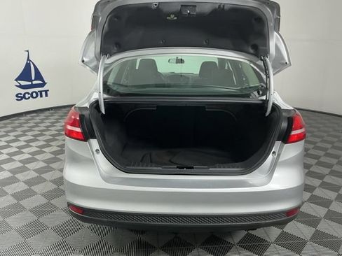 Used 2015 Ford Focus SE FWD image 22