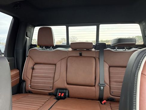 Certified 2025 GMC Sierra 2500 Denali Ultimate w/ Max Trailering Package image 11