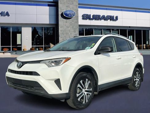 Used 2016 Toyota RAV4 LE AWD/4WD image 1