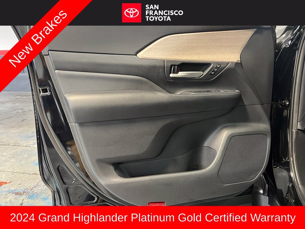 Certified 2024 Toyota Grand Highlander AWD image 38