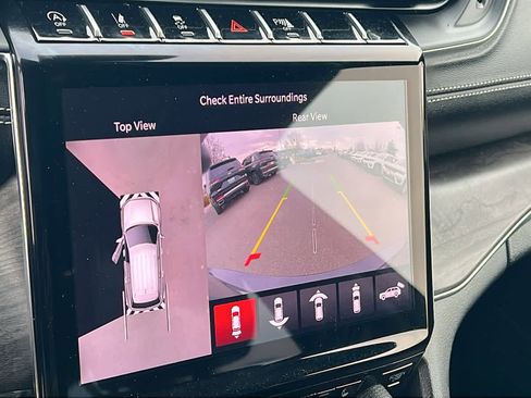 Certified 2025 Jeep Grand Cherokee L Overland w/ Advanced Protech Group III image 16