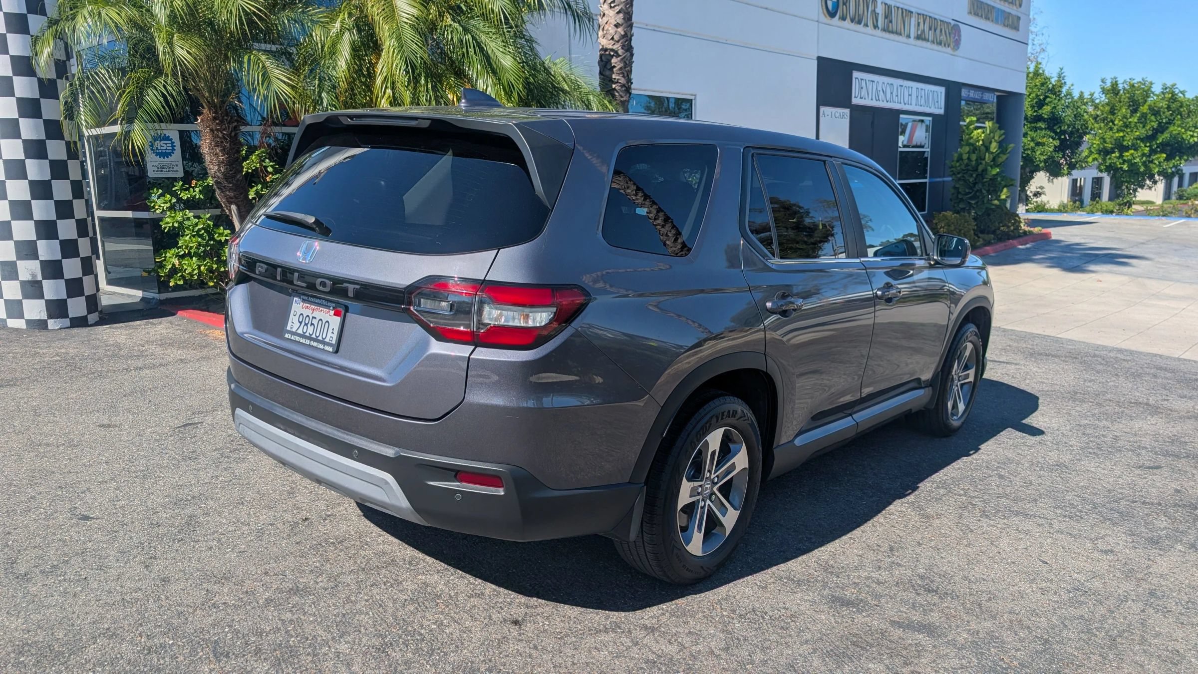 Used 2024 Honda Pilot EX-L image 7
