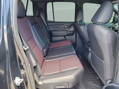 Used 2024 Honda Ridgeline Black Edition image 10