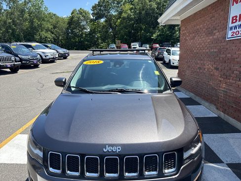 Used 2018 Jeep Compass Latitude w/ Popular Equipment Group AWD/4WD image 7