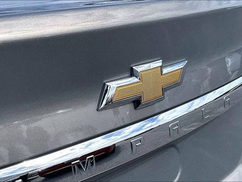 Used 2017 Chevrolet Impala Premier w/ Enhanced Convenience Package image 26