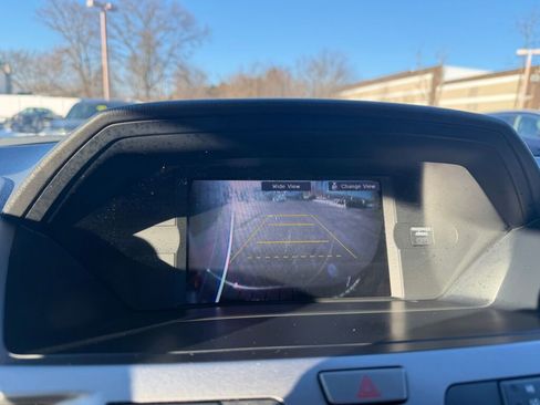 Used 2013 Honda Odyssey Touring Elite image 18