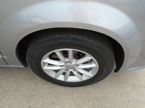 Used 2019 Dodge Grand Caravan SXT FWD image 20