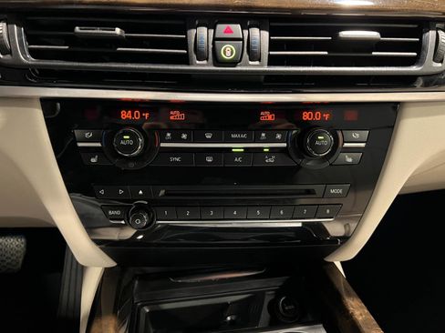 Used 2018 BMW X5 xDrive50i image 19