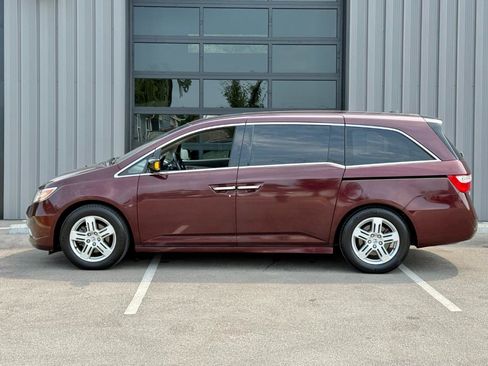 Used 2011 Honda Odyssey Touring image 8