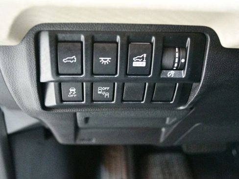 Used 2020 Subaru Ascent Premium w/ Convenience Package image 65