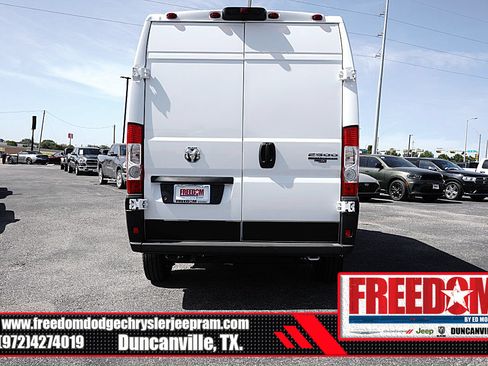 New 2026 RAM ProMaster 2500 w/ Quick Order Package 22G SLT FWD image 4