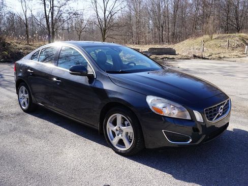 Used 2012 Volvo S60 T5 w/ Climate Pkg FWD image 7