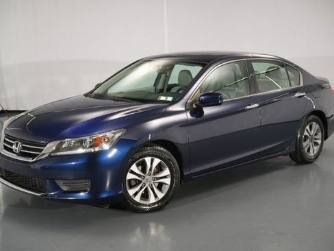 Used 2015 Honda Accord LX image 1