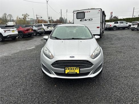 Used 2018 Ford Fiesta SE image 8