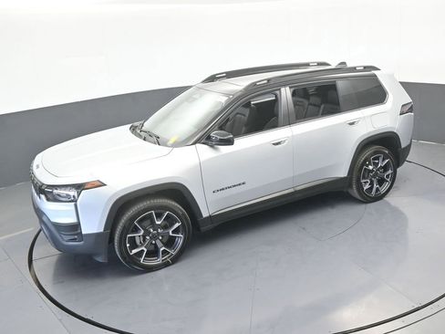 New 2026 Jeep Cherokee Overland image 44