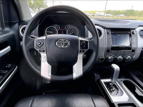 Used 2017 Toyota Tundra SR5 image 8