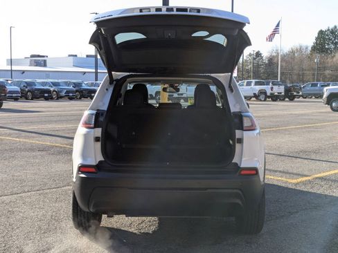 Used 2023 Jeep Cherokee Altitude Lux w/ Lux Elite Package image 32