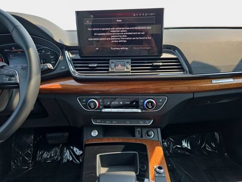Used 2023 Audi Q5 Premium w/ Convenience Package AWD/4WD image 23