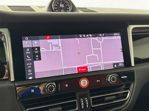 Certified 2026 Porsche Macan AWD/4WD image 22