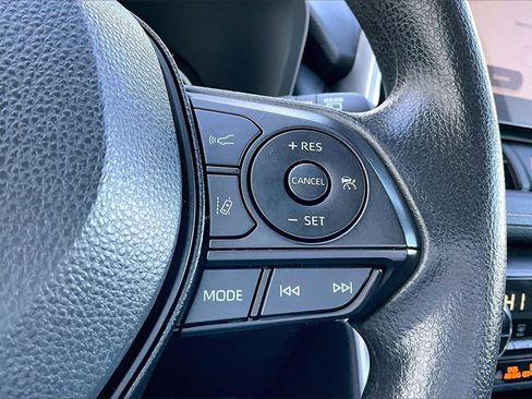 Used 2024 Toyota RAV4 XLE image 16