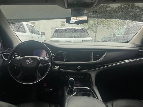 Used 2020 Buick Enclave Avenir w/ Avenir Technology Package FWD image 3