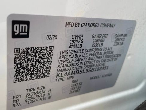 Certified 2025 Buick Encore GX Preferred FWD image 28