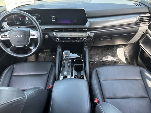 Used 2025 Kia Telluride S FWD image 13