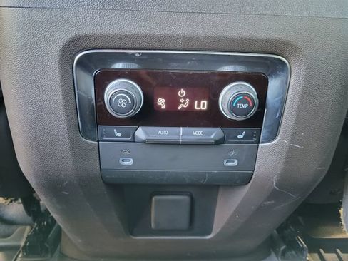 Used 2022 Chevrolet Tahoe LT w/ Luxury Package AWD/4WD image 25