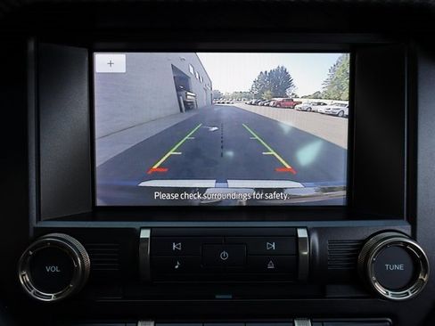 Used 2021 Ford Mustang Shelby GT500 w/ Carbon Fiber Track Pack image 8