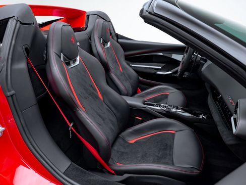 Used 2023 Ferrari 296 GTS image 19