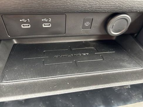 Used 2025 Mitsubishi Outlander SEL AWD/4WD image 17