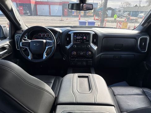Used 2020 Chevrolet Silverado 1500 LT Trail Boss AWD/4WD image 11