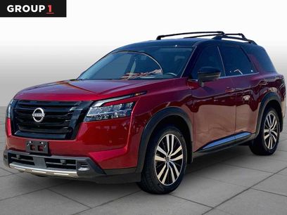 Used 2023 Nissan Pathfinder Platinum w/ Black Appearance Package