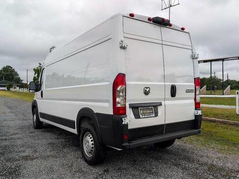 Used 2026 RAM ProMaster 2500 w/ Convenience Group FWD image 12