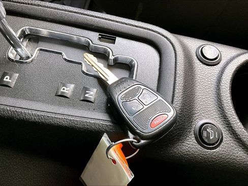 Used 2012 Jeep Wrangler Unlimited Sport image 11