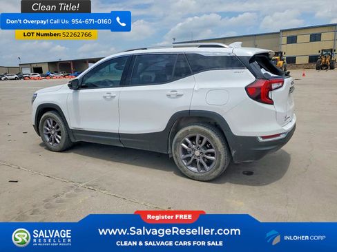 Used 2024 GMC Terrain SLT AWD/4WD image 3