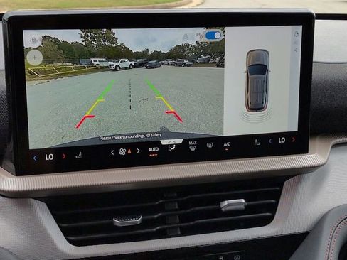 New 2025 Ford Explorer Active image 22