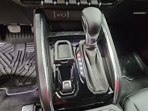 Used 2025 GMC Canyon Elevation w/ Convenience Package image 21