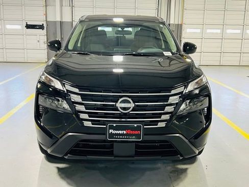 New 2026 Nissan Rogue SV FWD image 10