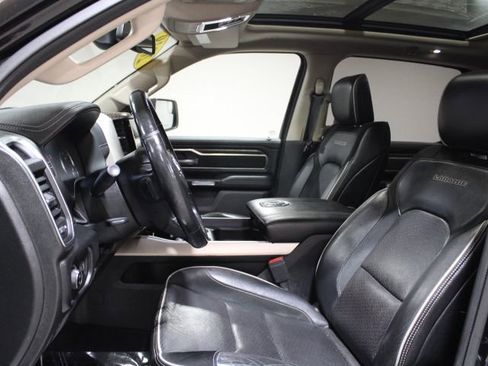 Used 2019 RAM 1500 Laramie image 15