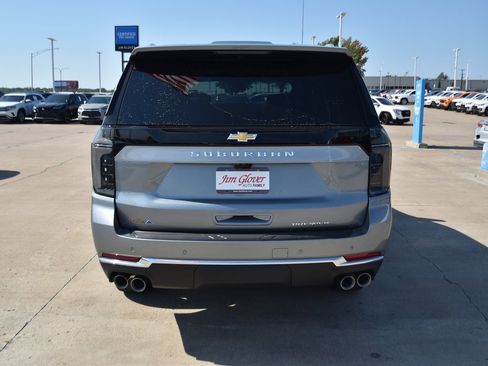 New 2026 Chevrolet Suburban Premier image 5